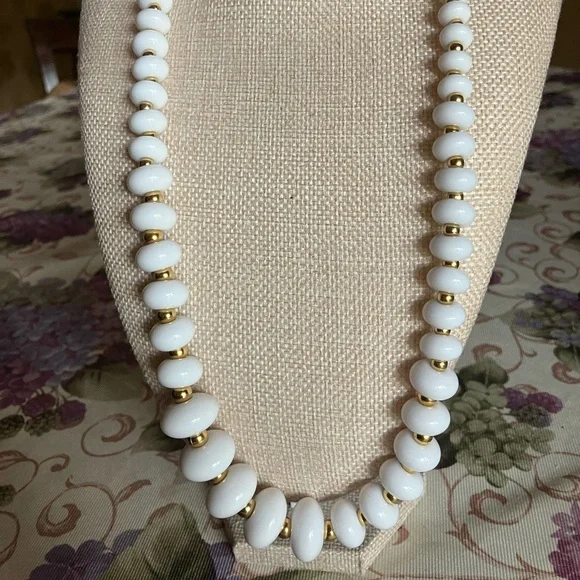 NAPIER NECKLACE WITH GOLD BEADS - Picture 8 of 11